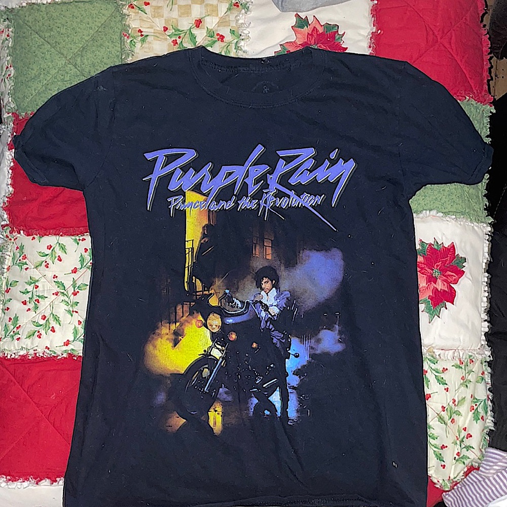 PURPLE RAIN T-SHIRT SIZE MEDIUM BLACK PURPLE